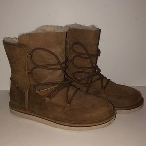 UGG Lodge Chestnut Boots